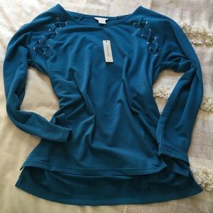Ariat NWT blue shirt medium